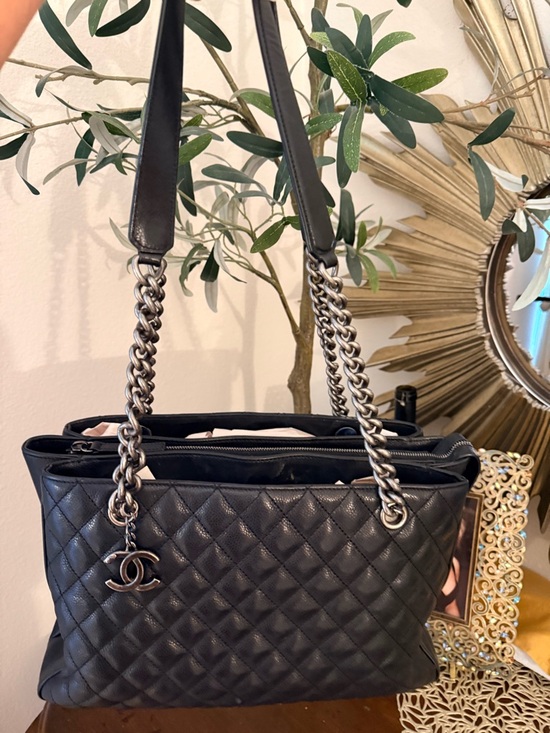 CHANEL Handbags - CHANEL QUILTED CC CHAIN MEDALLION BLACK CAVIAR SHOPPING TOTE